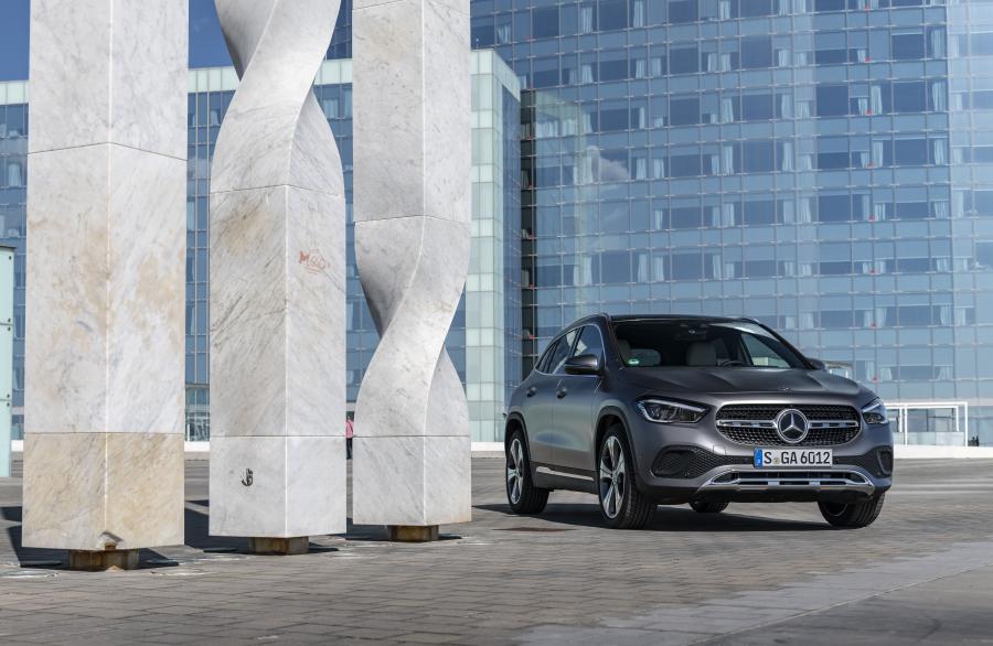  Mercedes-Benz GLA220 d 4Matic Progressive Line (H247) 2020 года  (WW) (фото 1 из 45)